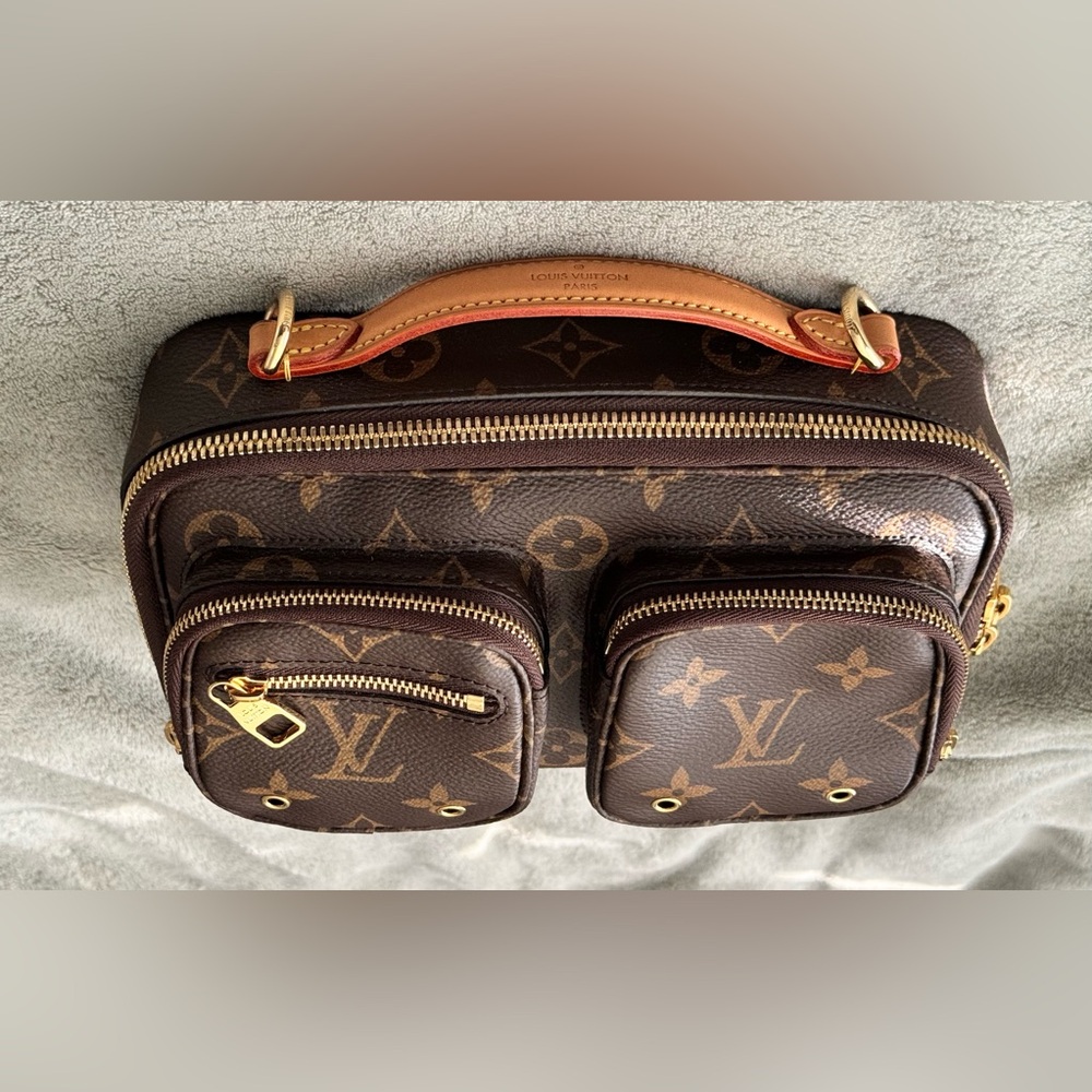 Authentic Louis Vuitton Monogram Utility Bag M80446